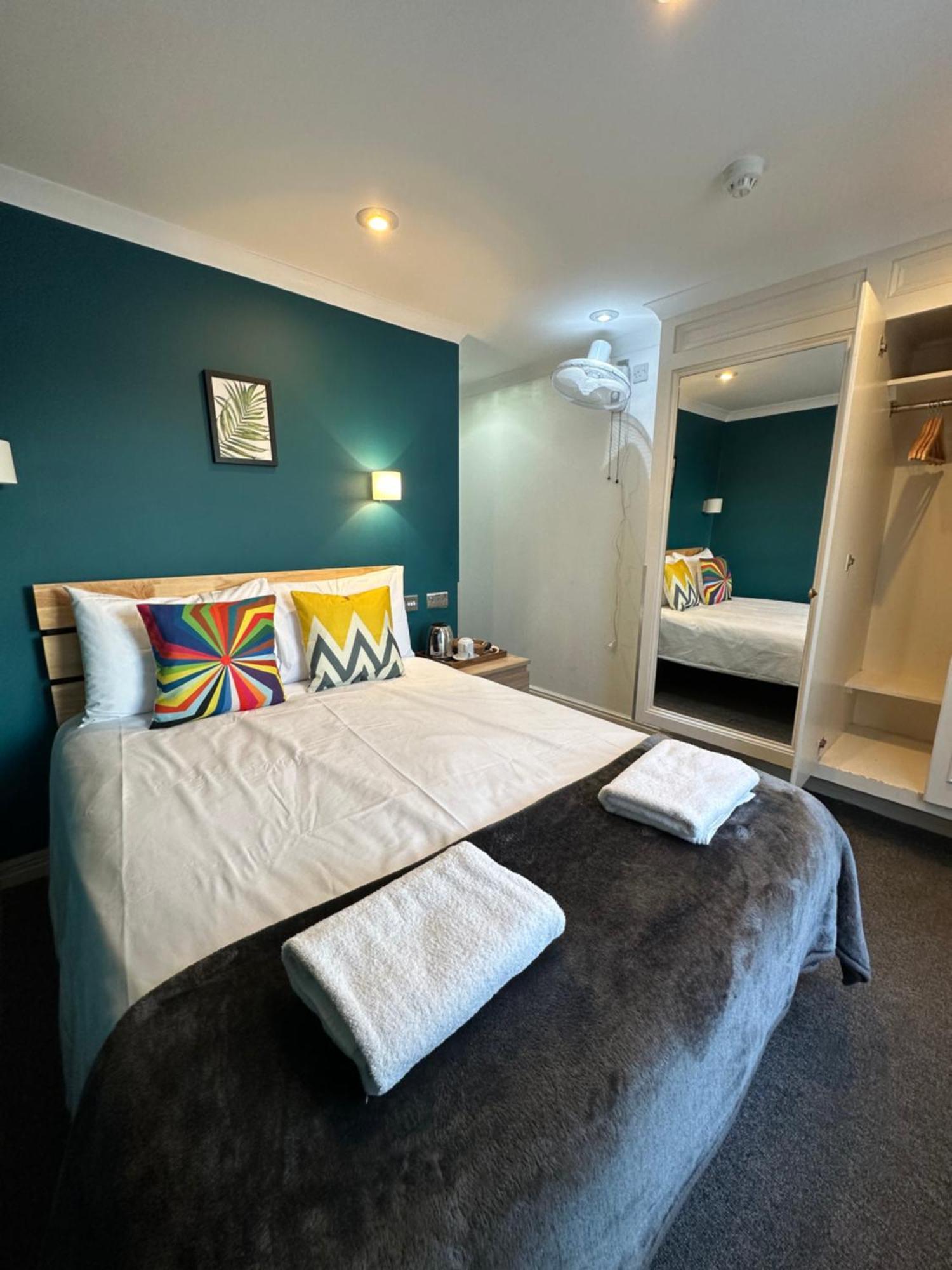 Хостел Smart Hyde Park View