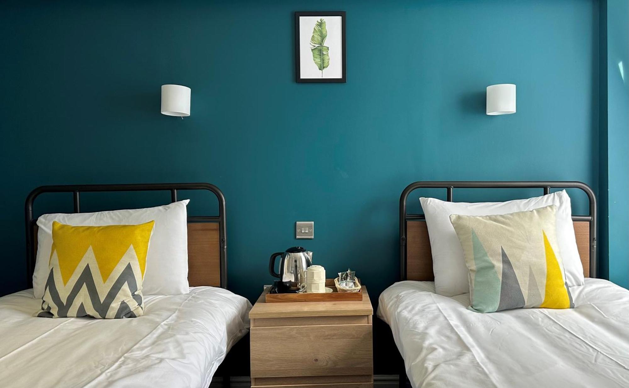 Smart Hyde Park View Хостел
